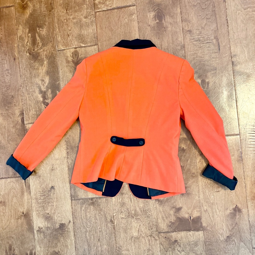 Blazer - Picture 2 of 2